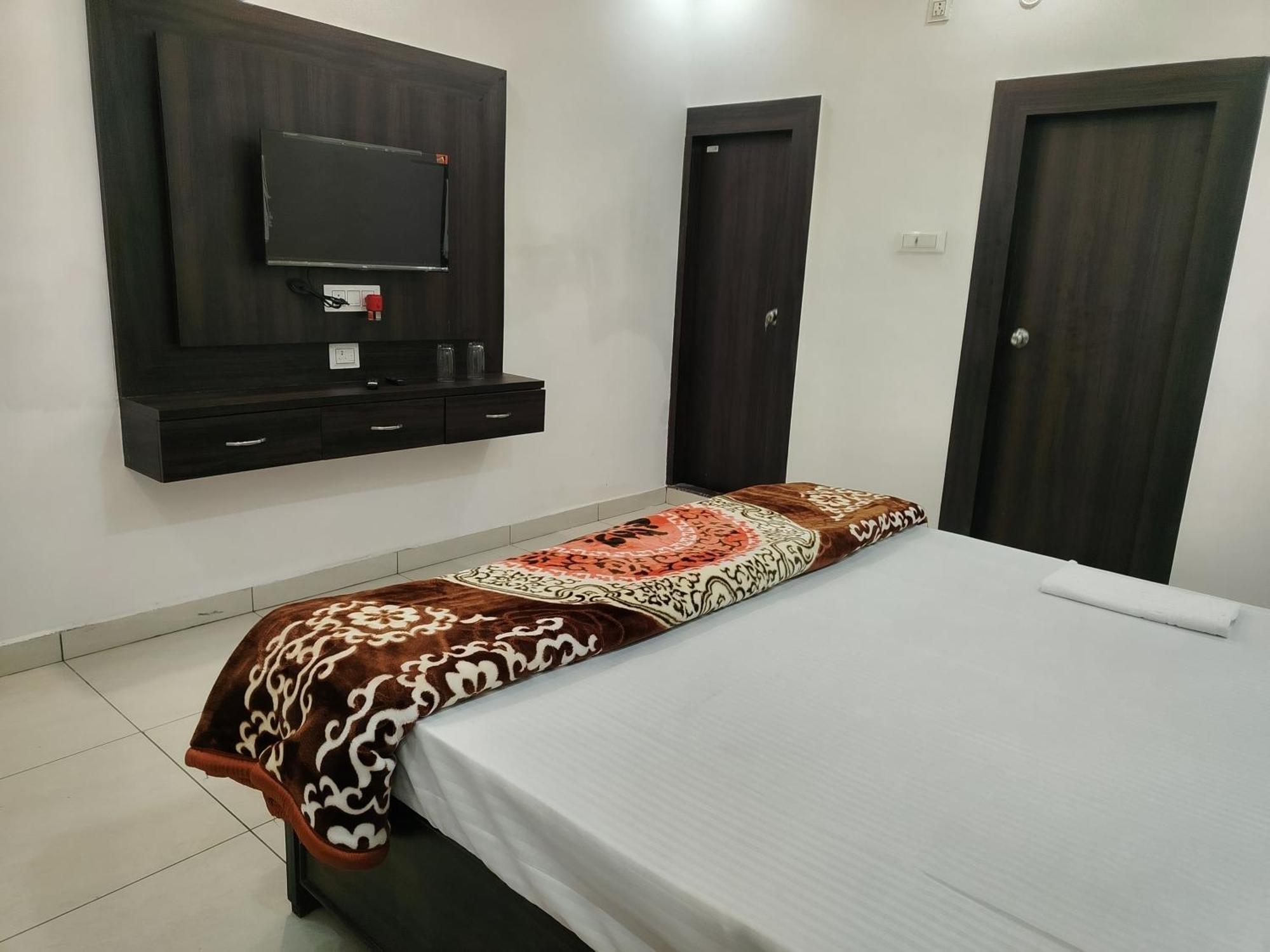 Hotel Dev International Khalilabad Luaran gambar
