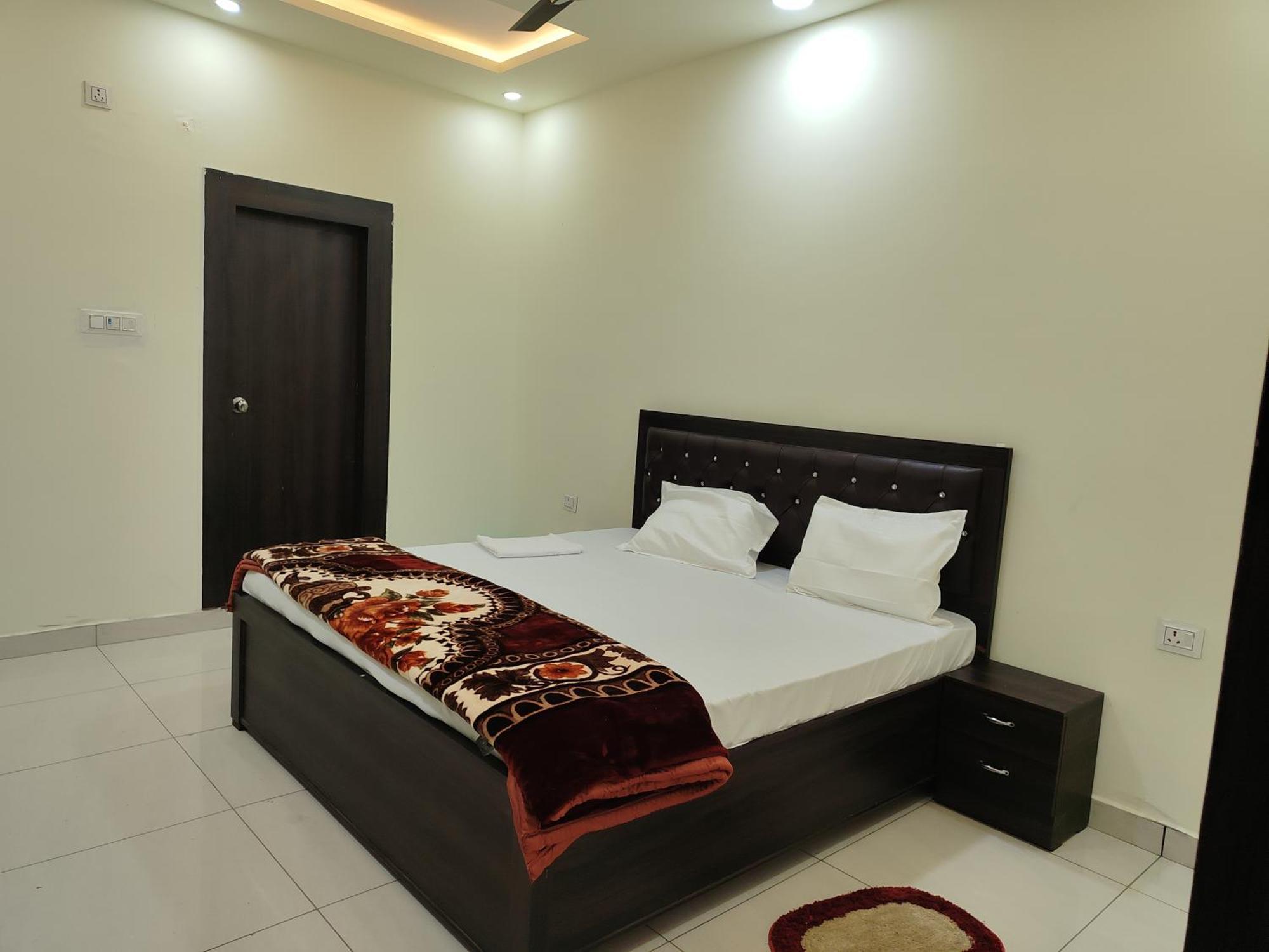 Hotel Dev International Khalilabad Luaran gambar